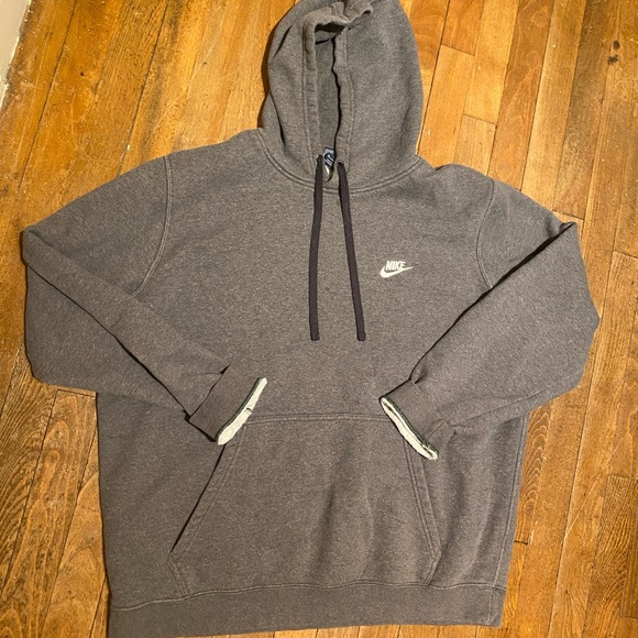 Gray Nike sweatshirt - Picture 2 of 3